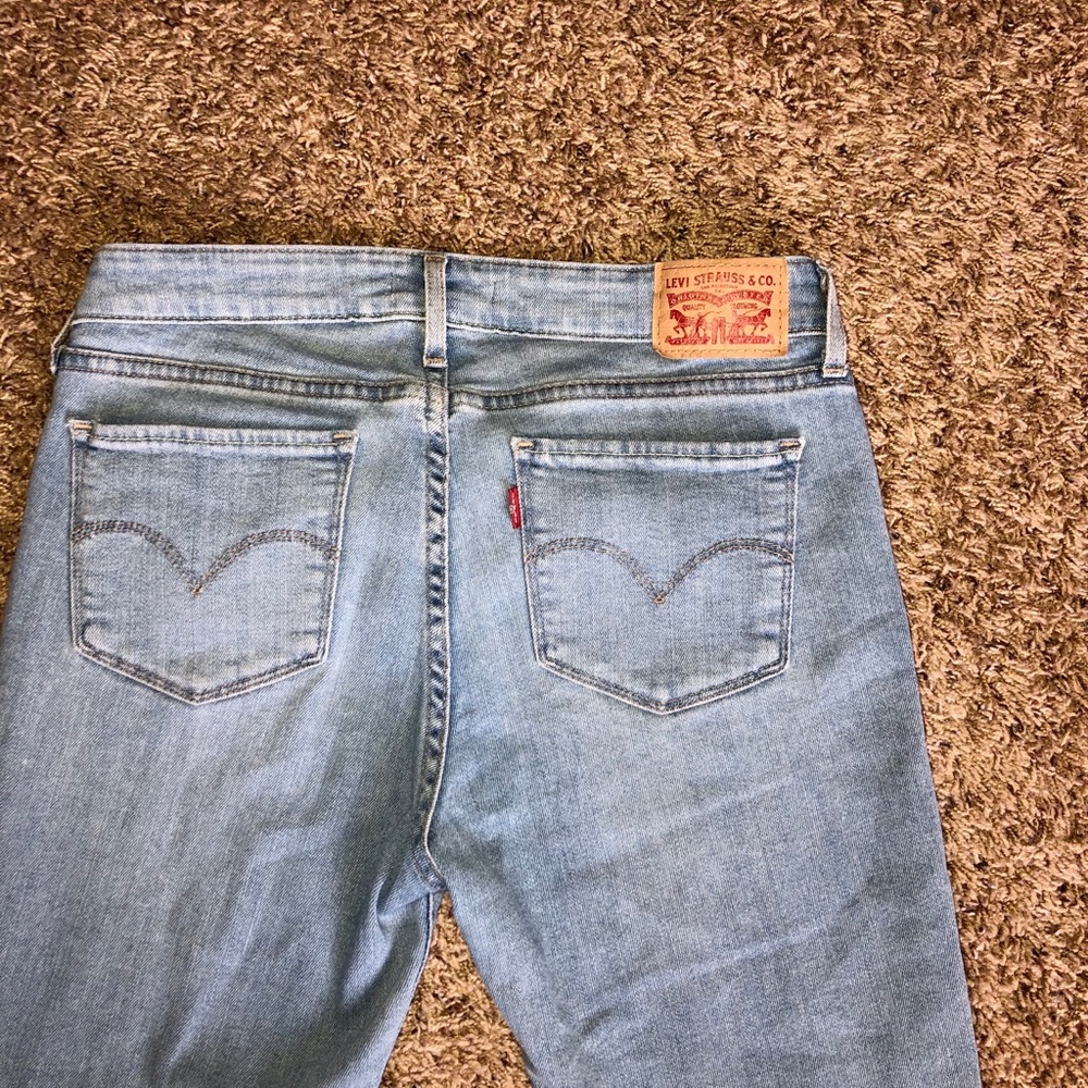 Levi’s 711 Skinny Jeans